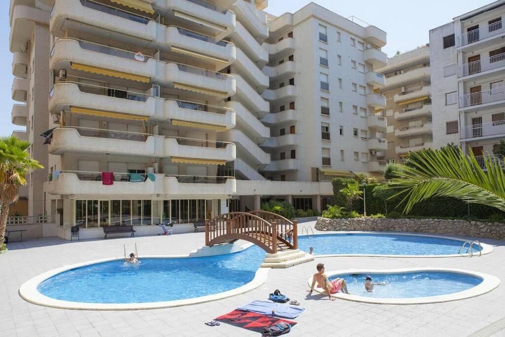 Comfy Apartment In Salou Bagian luar foto
