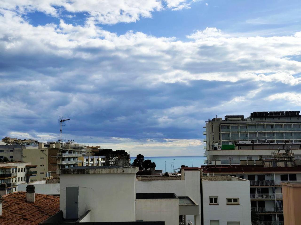 Comfy Apartment In Salou Bagian luar foto